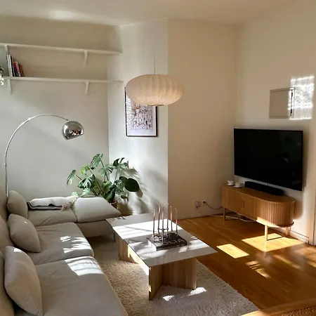 アパート Cozy With Sunny Balcony ベルゲン